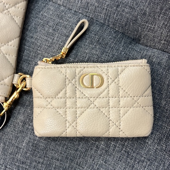 DIOR CARO MULTIFUNCTIONAL POUCH - IN NUDE! - Picture 3 of 3